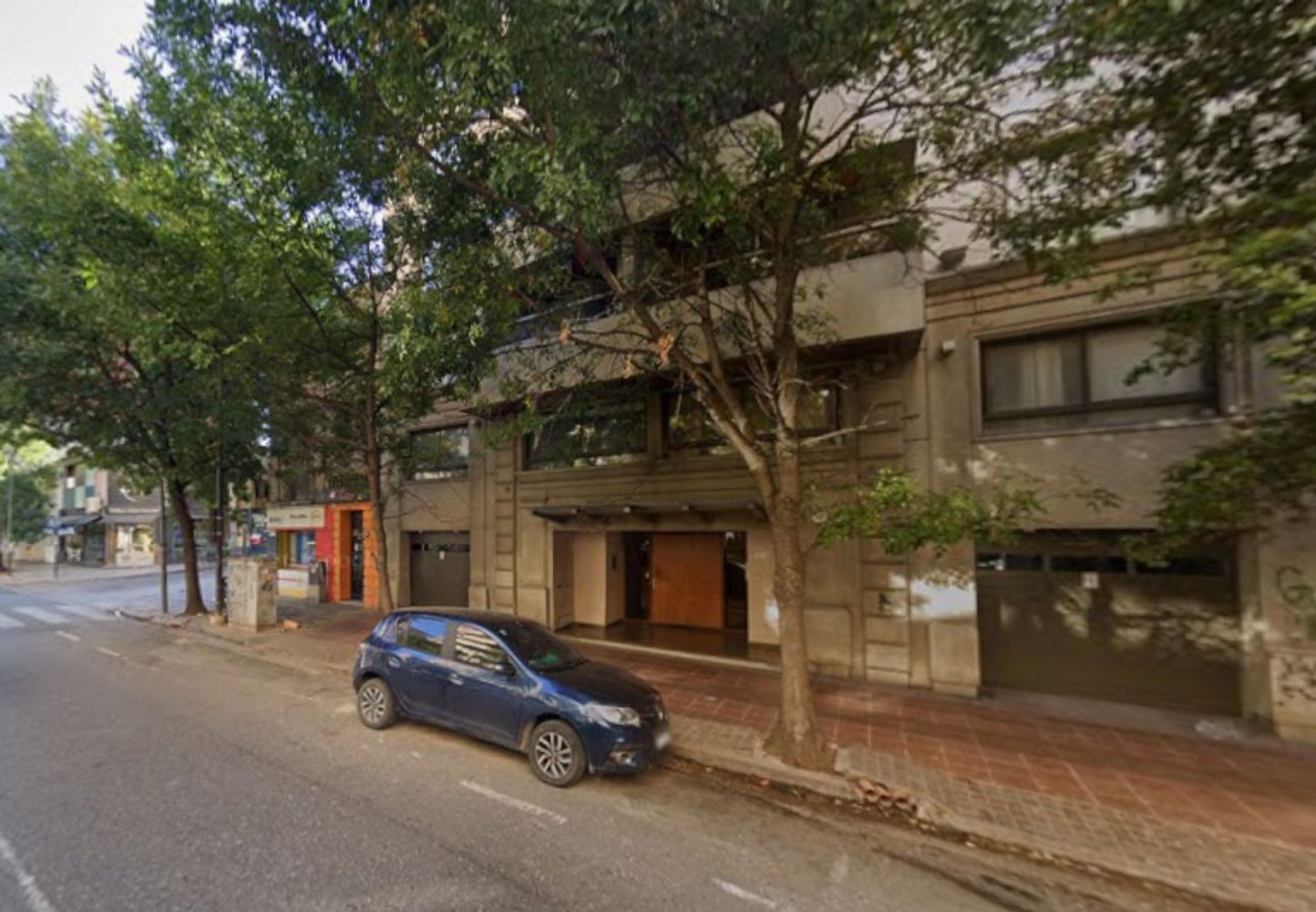 Una trabajadora fue apuñalada en el hall de un edificio.
