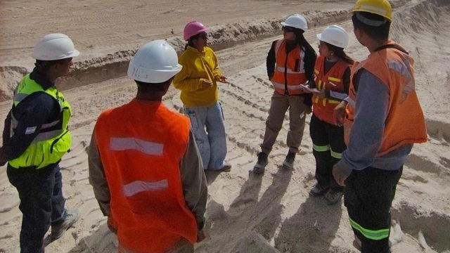 Los alumnos intervinieron en controles a camiones y escoltas, realizaron inspecciones en sitio y visitaron el campamento Cantera El Barrial.