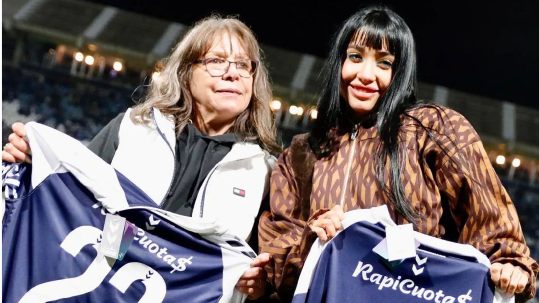 María tuvo su propio homenaje, pero ¿traicionaría a su club por cantar Yo soy sabalero en Colón?