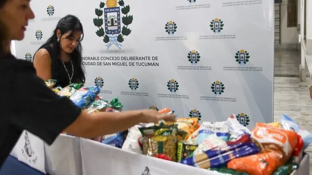 La Fundación Mujeres del Milenio recibió más de 300 kilos de alimentos no perecederos durante una jornada realizada en el Concejo Deliberante de San Miguel de Tucumán.