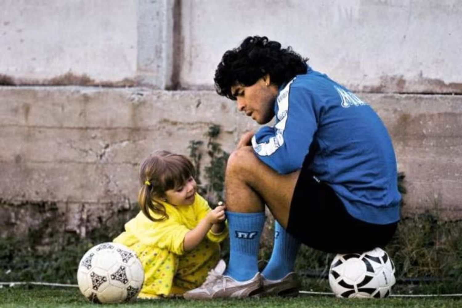 La icónica foto de Diego y Dalma