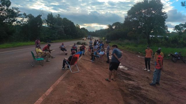 Protesta yerbatera: cortes dispares en la provincia y sin acuerdo por el precio.