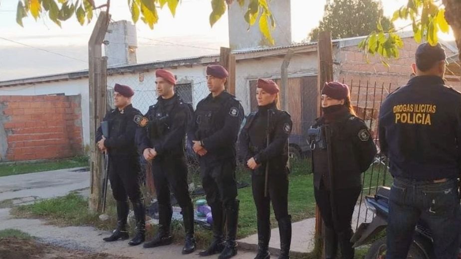 Allanamiento antidrogas en Tres Arroyos: secuestran marihuana, dinero y elementos de fraccionamiento