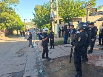 Balearon a un policía en una protesta por la muerte de Tomás Orihuela en Córdoba