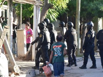 Otro policía baleado en Córdoba: un compañero le disparó por error