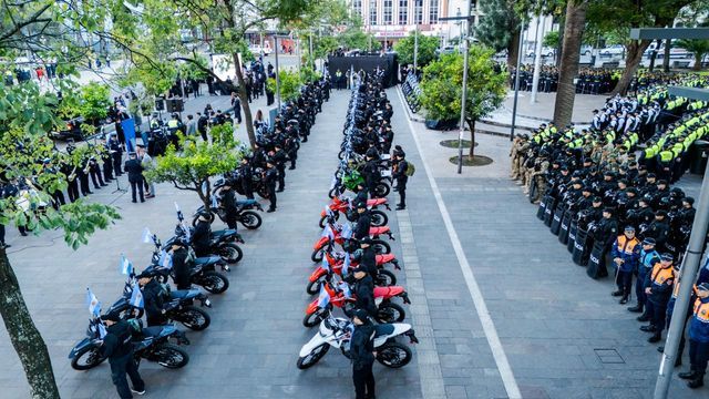Alrededor de 5.500 policías participarán del desfile y la cobertura en la Plaza Independencia.