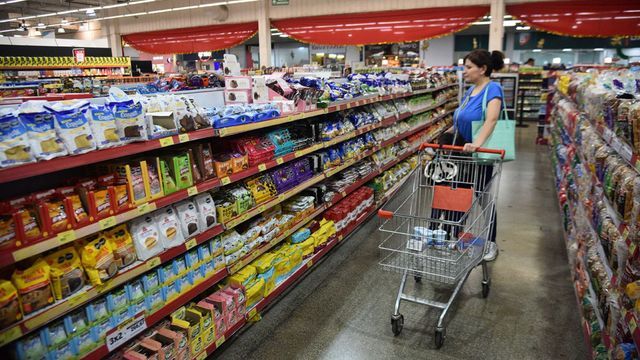 El consumo sigue bajando 