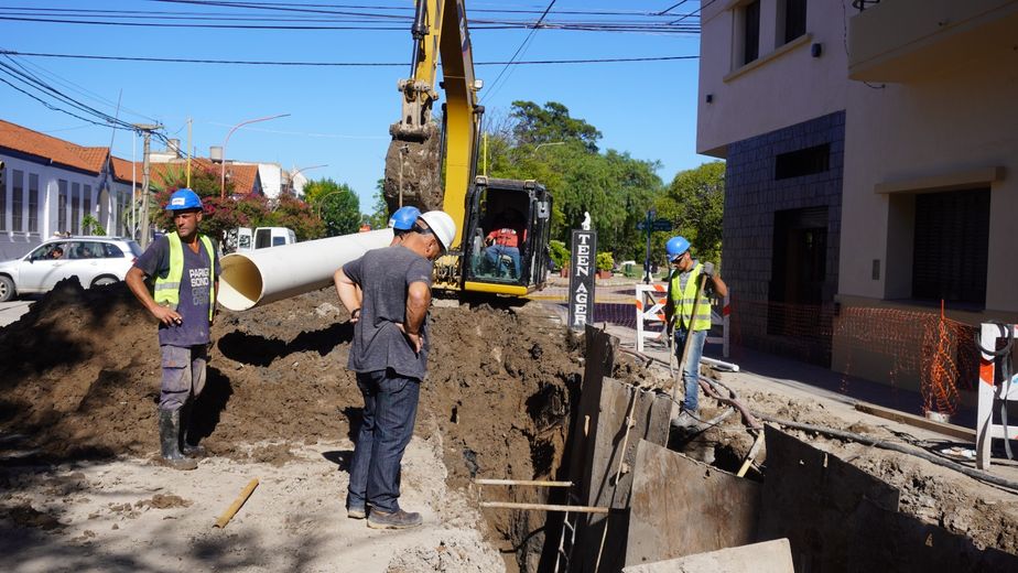 Eximen de tasas municipales a comerciantes de calle Irigoyen al 600