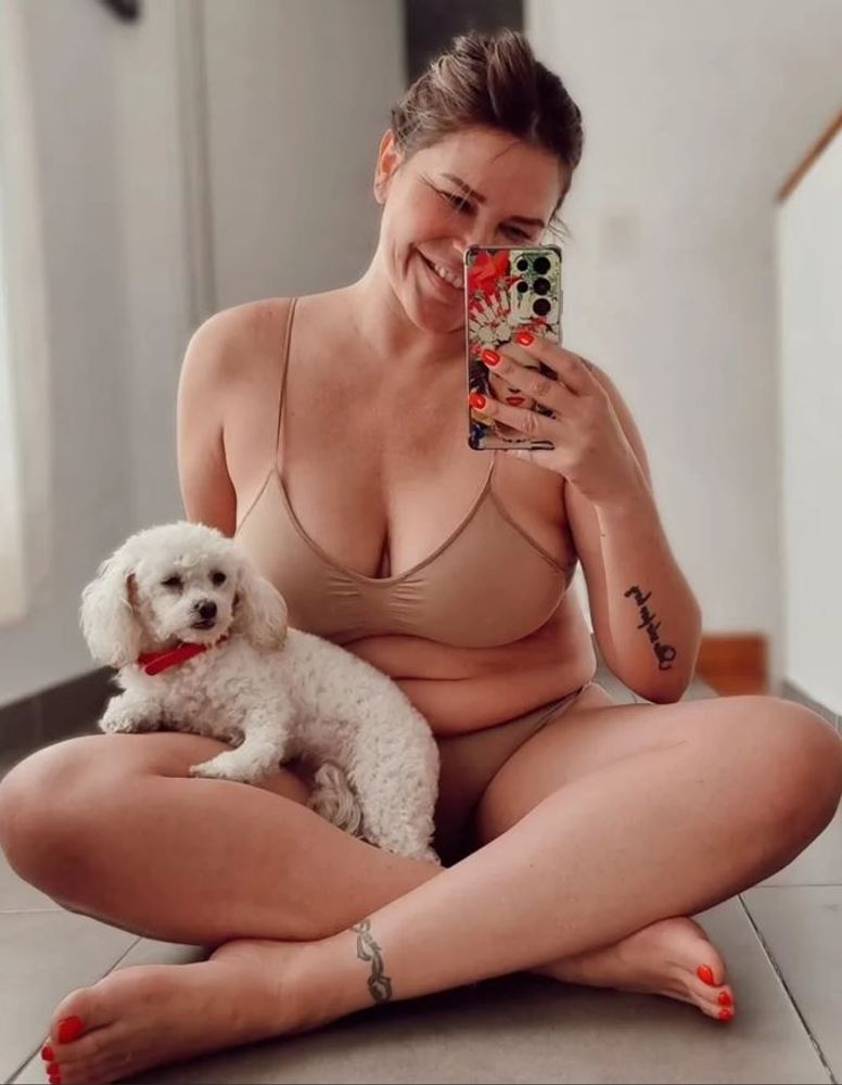 Nazarena Vélez desbloqueó una nueva tendencia y deslumbró con  el look boho chic de la temporada