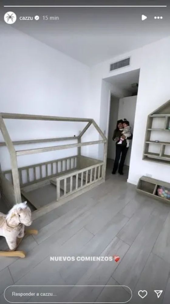 Cazzu mostró su nuevo hogar junto a su hija Inti