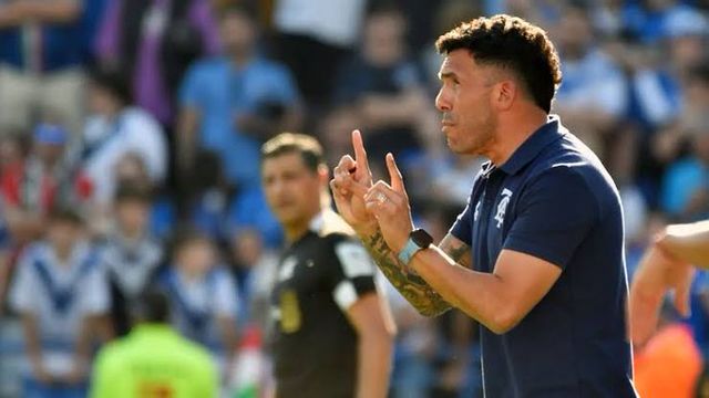 Carlos Tevez, con casi todo listo para continuar en el cargo en Talleres.