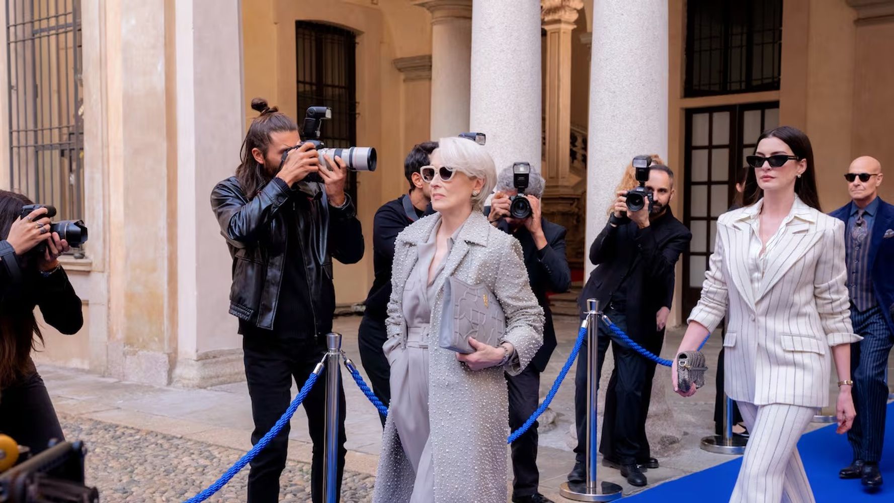 Mientras Miranda Priestly lucha por no quedar obsoleta ante la IA, Andy Sachs reaparece buscando la estabilidad que el éxito material nunca le dio.