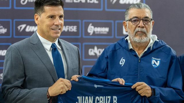 El ex DT de Belgrano, Juan Cruz Real, asumió en la selección de Nicaragua.