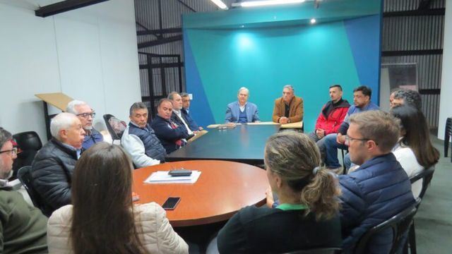 La Dirección de Minería mantuvo una reunión con la Facultad de Ciencias Naturales e Instituto Miguel Lillo y la Cámara de Productores Mineros.
