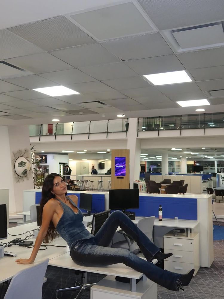 Zaira Nara arrasó en Instagram con el look total denim viral de la temporada y dio cátedra de estilo