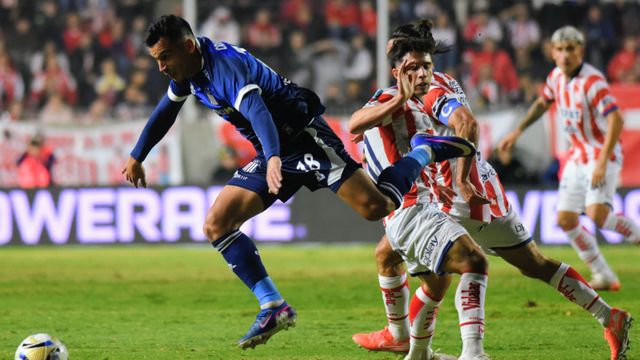 Talleres se aseguró el cuarto lugar para tener ventaja en los playoffs y Carlos Tevez lo valoró.