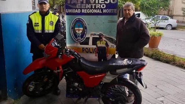 La víctima, un hombre de 57 años, había sido asaltada por dos delincuentes.