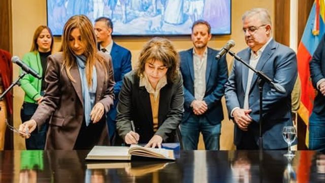 Educación y Trabajo quedará a cargo de Verónica Soria, mientras que Luis Castro conducirá Desarrollo Productivo.