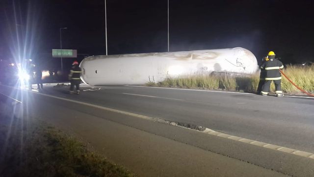 Choque en la autopista Córdoba-Rosario.