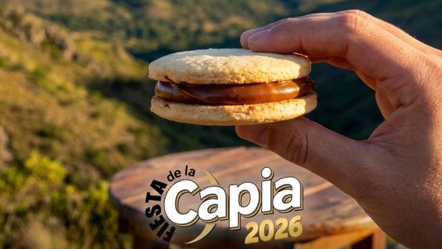 El alfajor que moviliza el interior de Córdoba puede tener hasta tres pisos.
