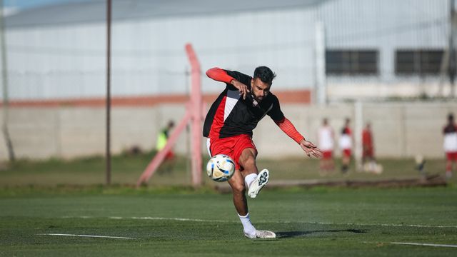 Diego Sosa, uno de los que más rindió en Instituto, para una misión casi imposible de la Gloria.
