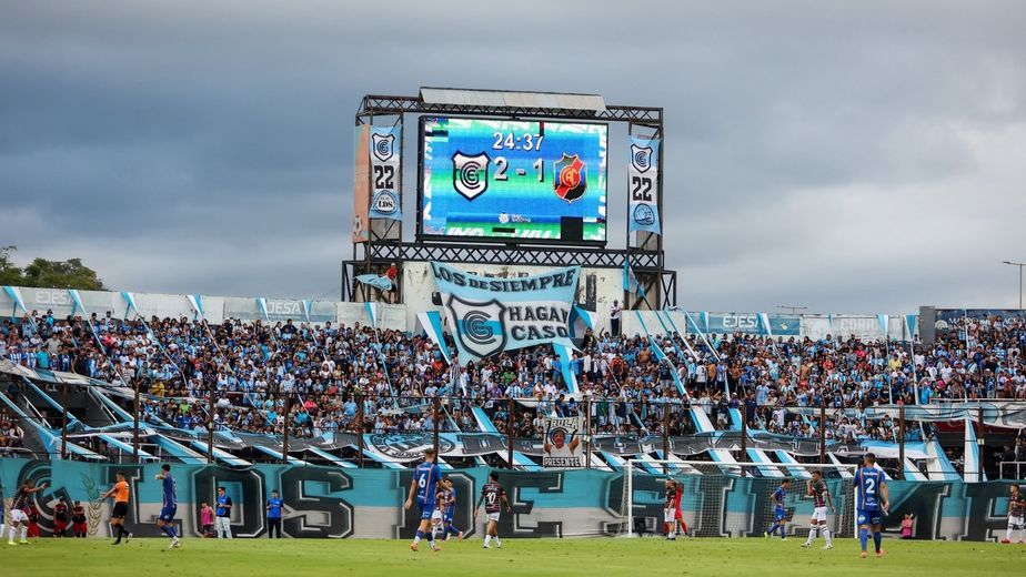Gimnasia y Esgrima de Jujuy recibe este domingo a Deportivo Maipú en el estadio "23 de Agosto" desde las 15:30, con la chance de ampliar la ventaja sobre sus perseguidores en la Primera Nacional 2026.