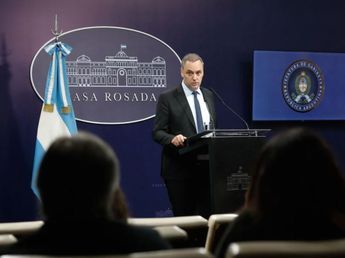 La oposición no kirchnerista pidió tratar el 14 de mayo la interpelación a Manuel Adorni