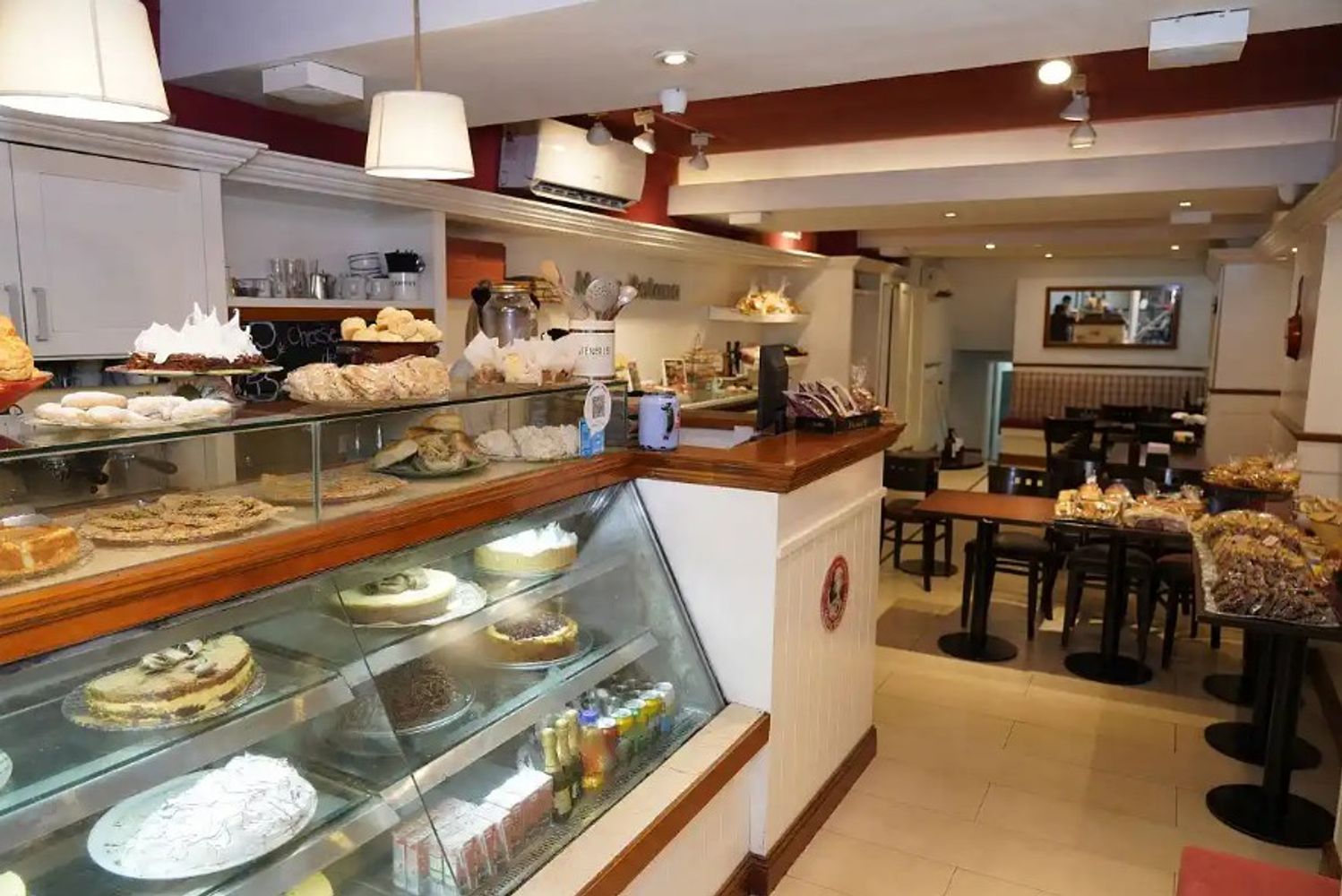 "Estamos tristes": Maru Botana cierra su icónico local de tortas en Belgrano tras 22 años