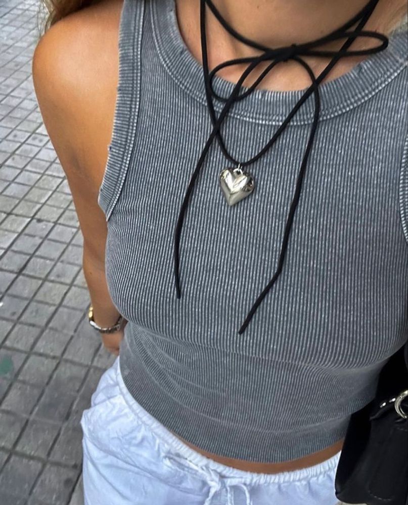 El accesorio vintage fácil de usar que regresa y es tendencia este otoño 2026