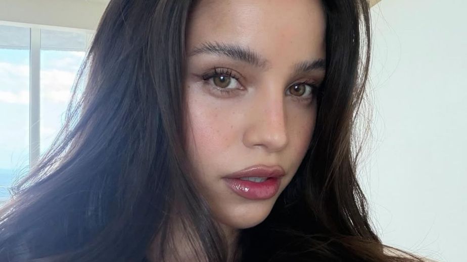 ¿Estilo gótico? Emilia Mernes apostó por un cambio de look y mostró un adelanto de su "nueva era"