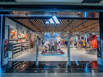 Adidas renovó su outlet: liquidan zapatillas con hasta 50% de descuento y cuotas sin interés
