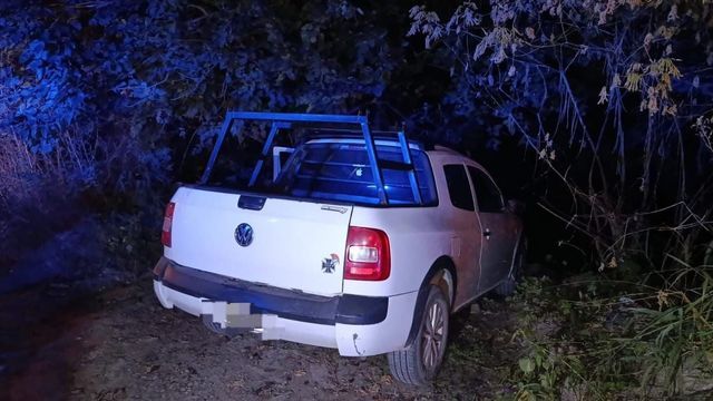 La camioneta robada fue localizada en barrio El Diquecito, en La Calera, tras un operativo policial.