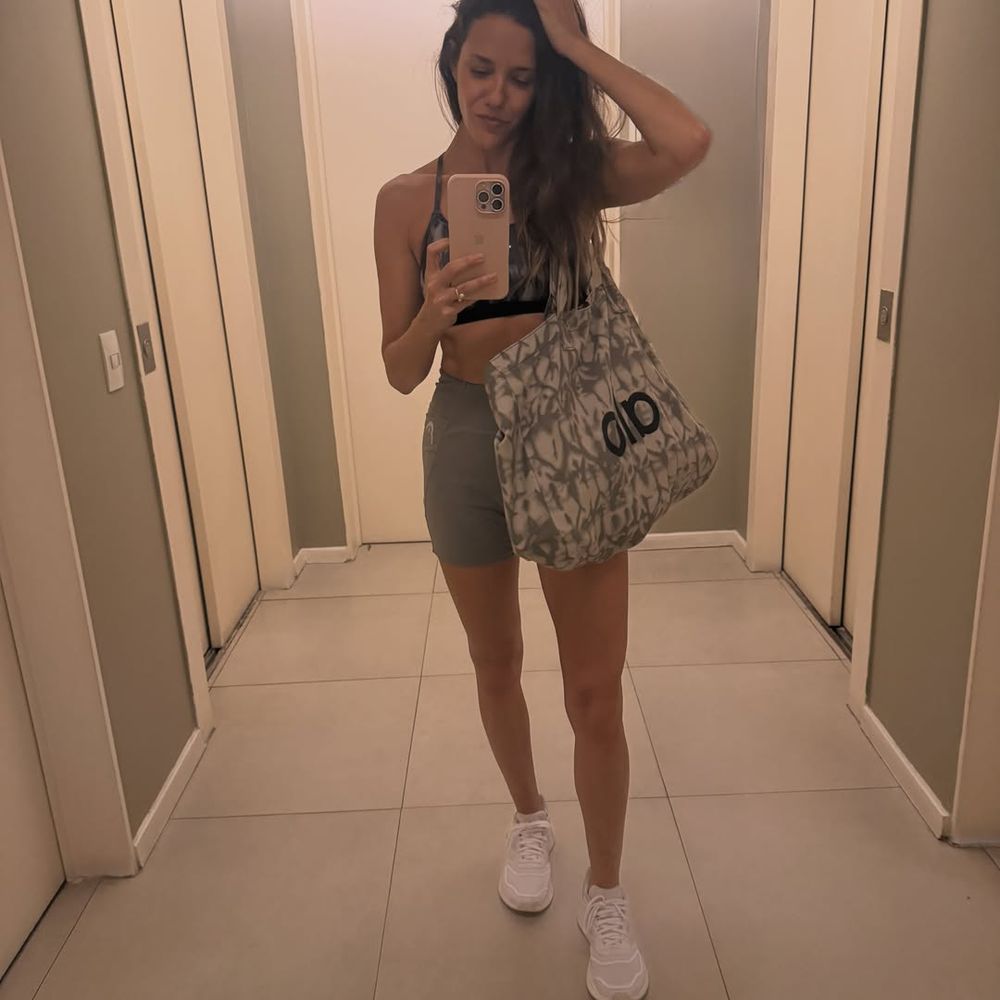 Luciana Rubinska reveló su colección de looks deportivos y arrasó en Instagram