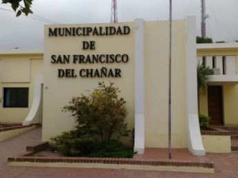 Denunció que policías en Córdoba la obligaron a mostrar fotos íntimas de su celular