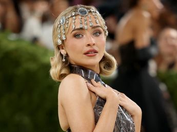 Met Gala 2026: De qué estaba hecho el vestido de Sabrina Carpenter inspirado en una película de Audrey Hepburn