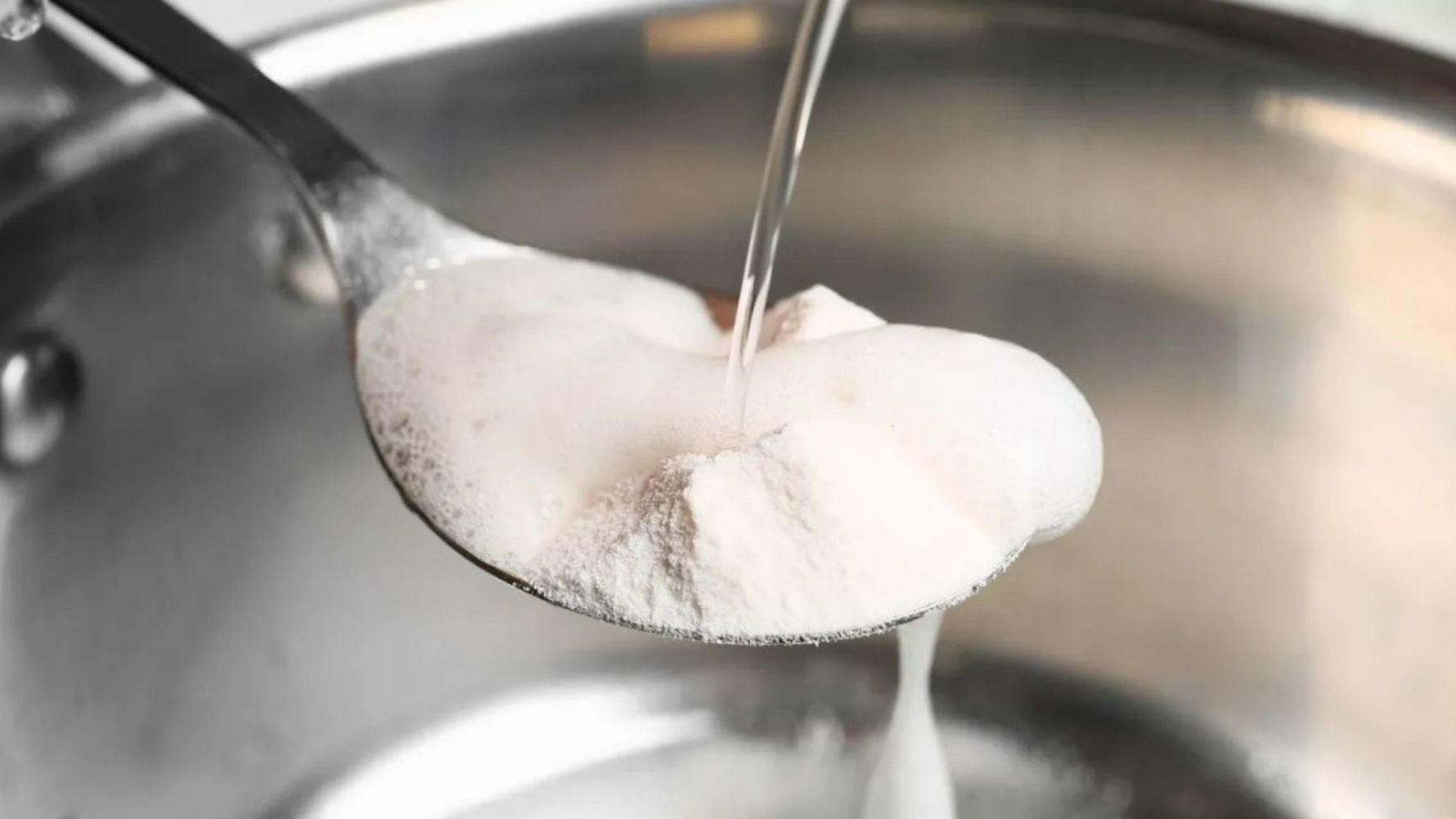 El secreto de las panaderías: para qué sirve ponerle vinagre a la masa de facturas