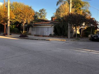 Denuncias sobre un posible geriátrico en Villa Dominguez