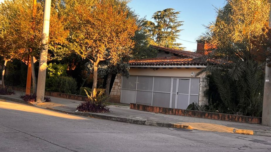 Clausuraron un geriátrico sin habilitación en Villa Domínguez