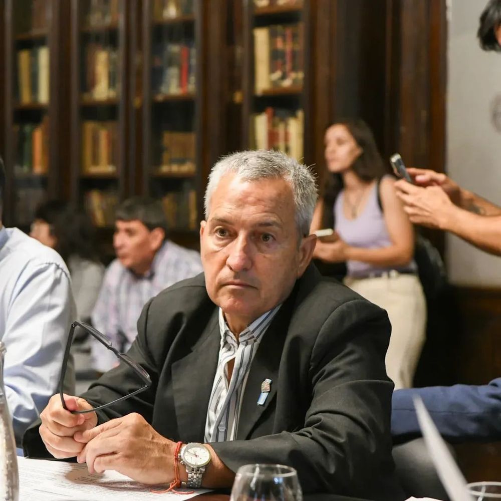 Carlos Damasco, ER.