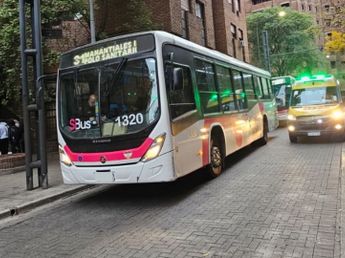 Un colectivo atropelló a una mujer en el centro de Córdoba: "Gritos horribles"