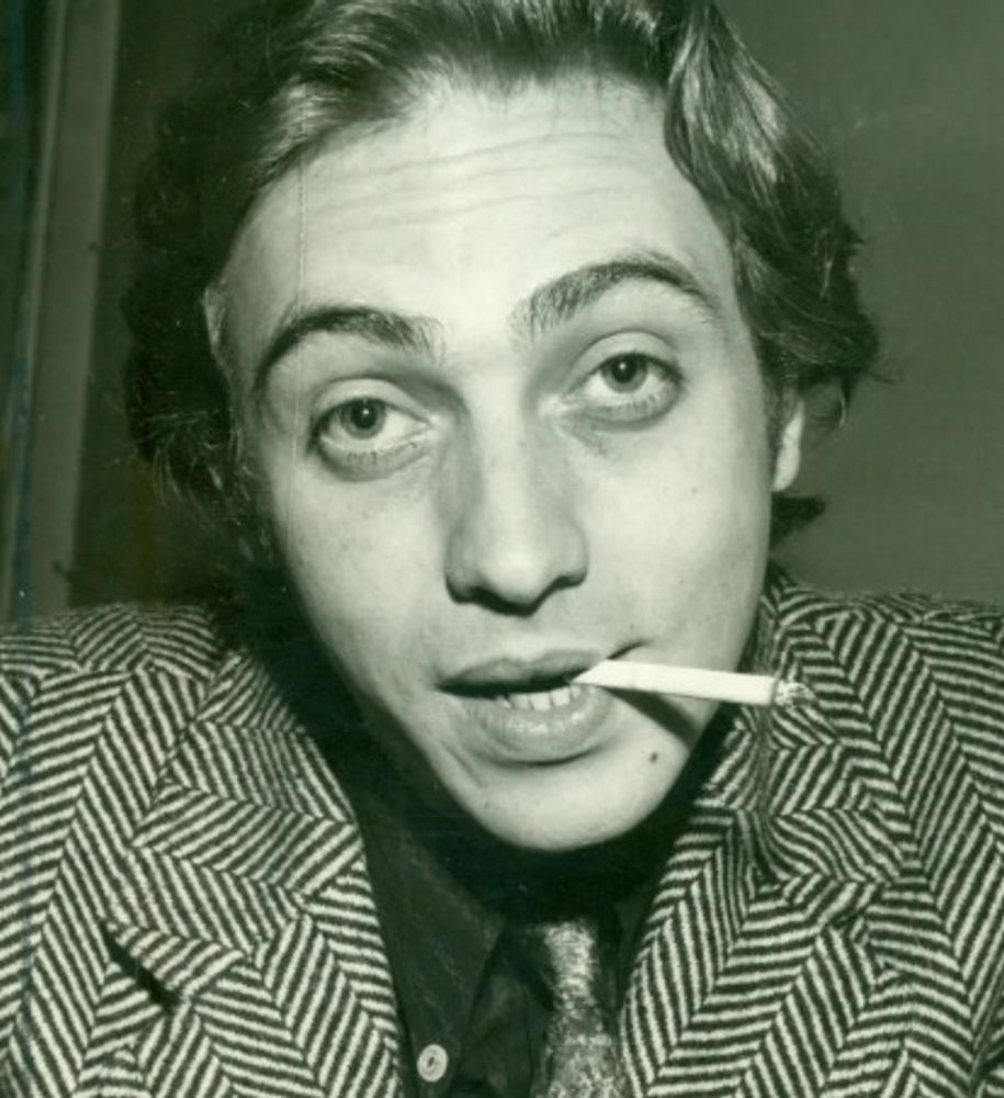 Luis Brandoni durante su juventud.