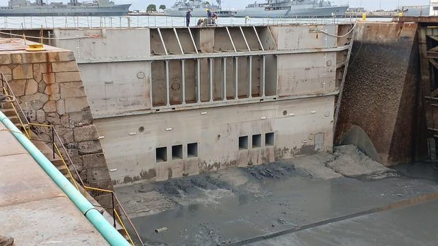 Pusieron en operación la compuerta del Dique Nº 2 en Puerto Belgrano