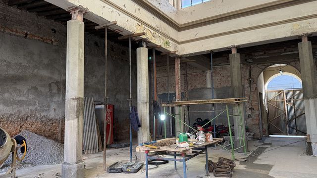 El edificio sumará planta baja, primer piso, áreas administrativas y una estructura preparada para futuras ampliaciones.

