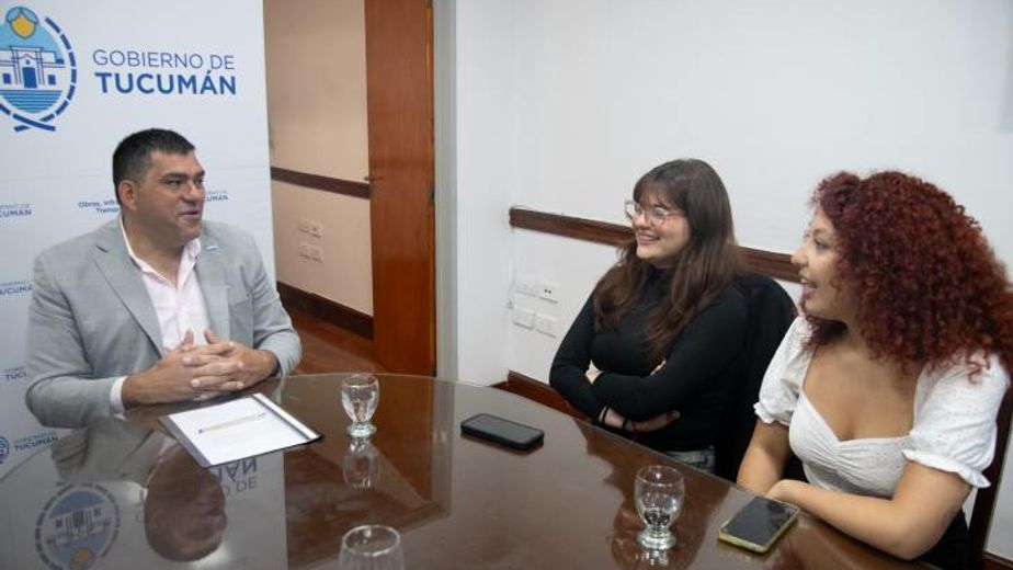 Obras Públicas y UNT fortalecen la formación práctica de comunicadores