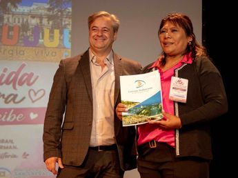 Mujeres taxistas de la Argentina y Bolivia se reunieron en Jujuy en un congreso de conductoras