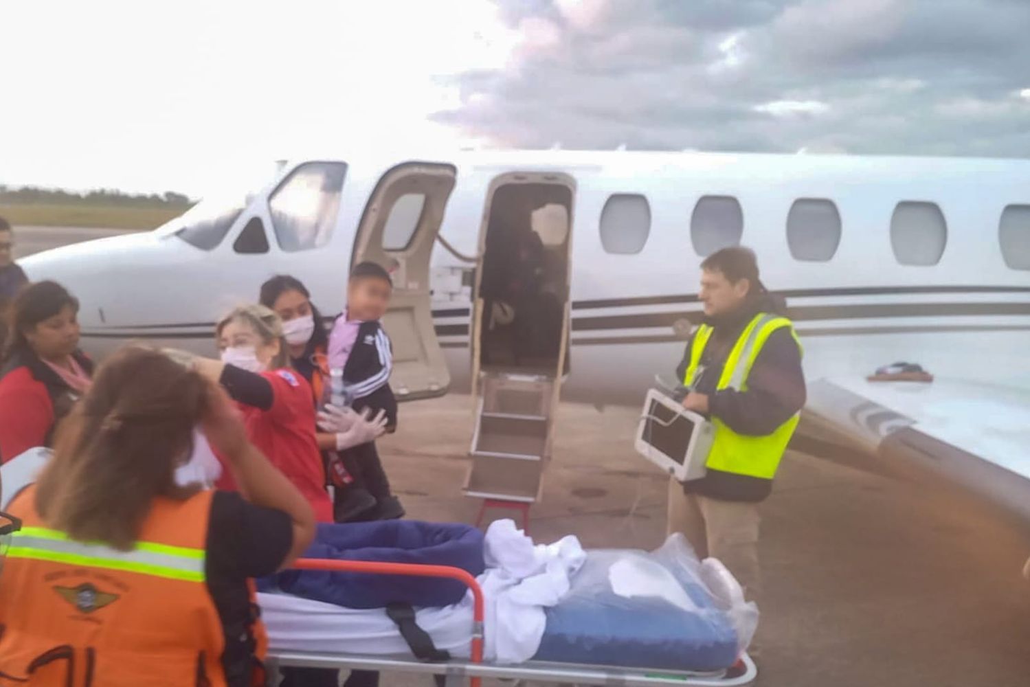 El operativo fue coordinado por Evacuaciones Sanitarias, con apoyo de Aeronáutica Provincial.