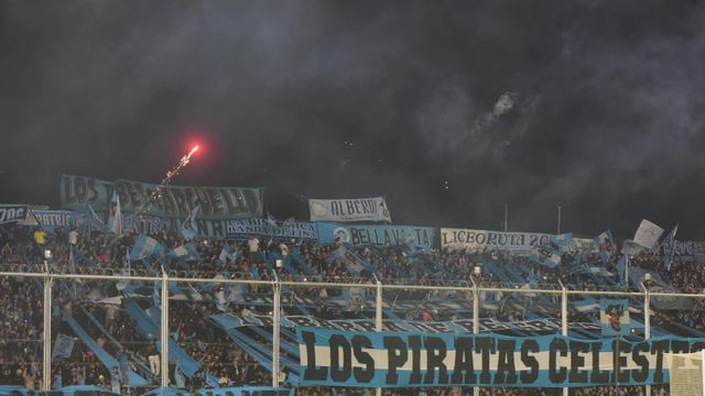 Banderazo de Belgrano en Alberdi para la previa del clásico ante Talleres.