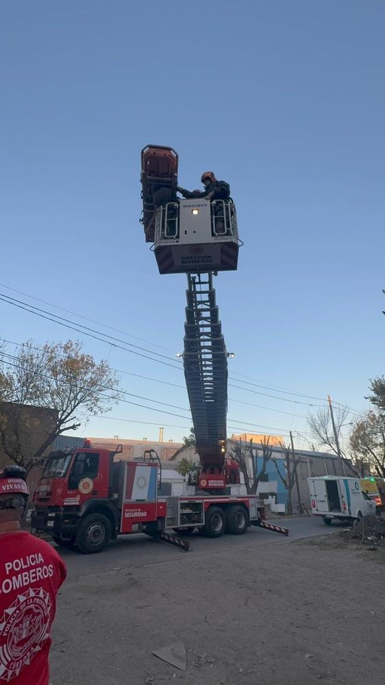 El rescate por el hombre que murió electrocutado.
