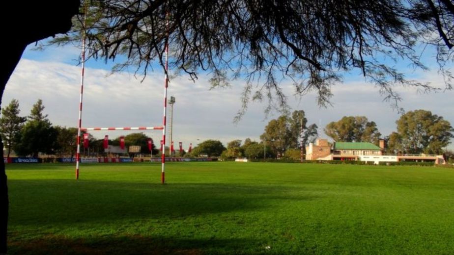 Denuncian despidos masivos en un reconocido club de Córdoba