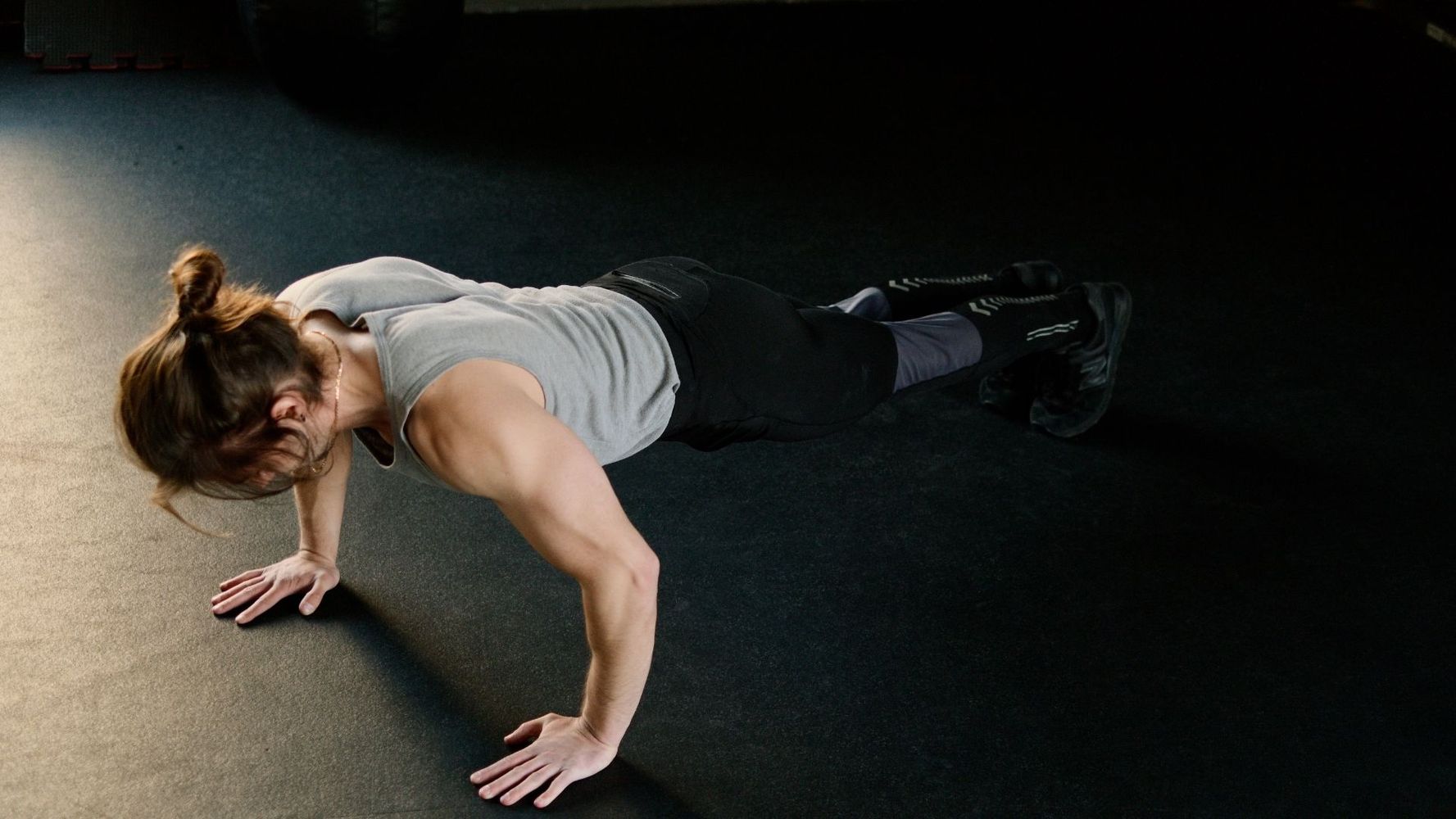 Cuántas flexiones diarias hay que hacer para ver resultados en los musculos del pecho